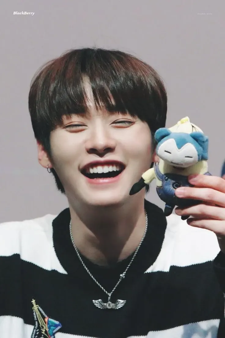Behind-the-scenes cut of Lee Know (Stray Kids)