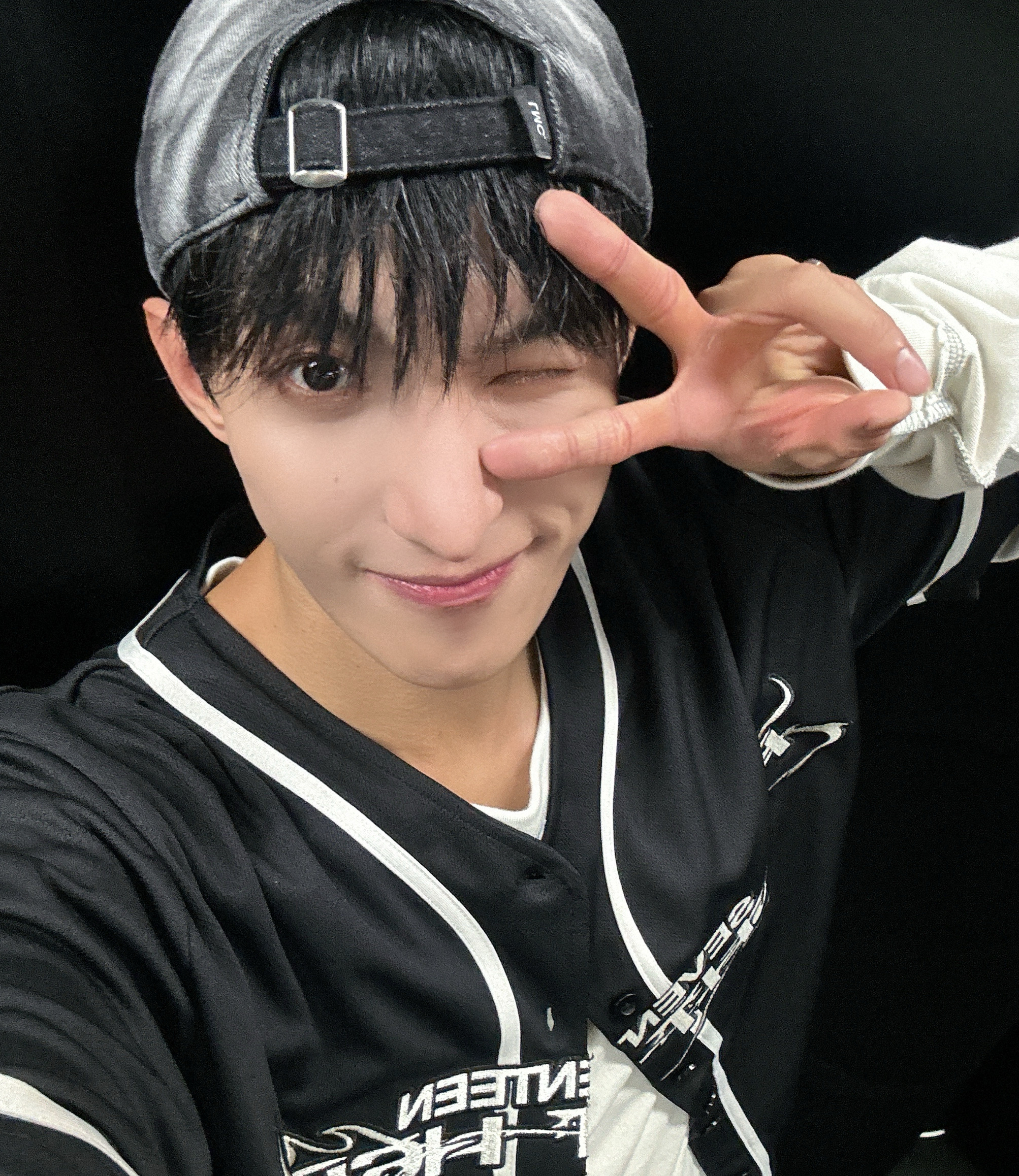 Behind-the-scenes cut of DK (SEVENTEEN)