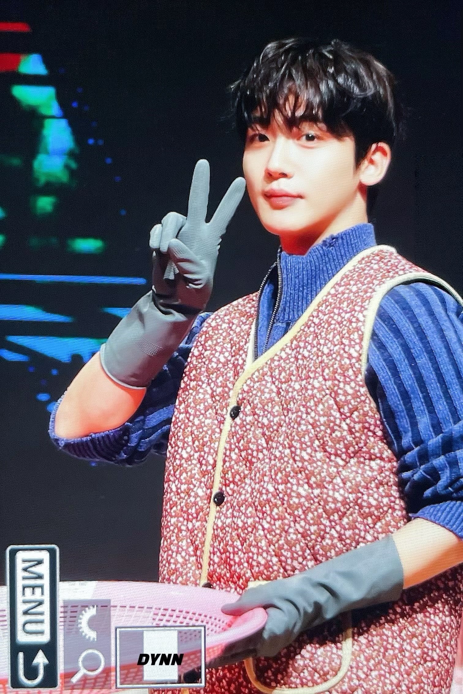 Behind-the-scenes cut of Kim Yohan (WEi)