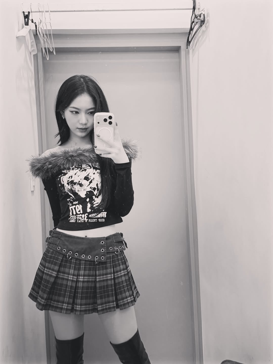 Behind-the-scenes cut of STAYC