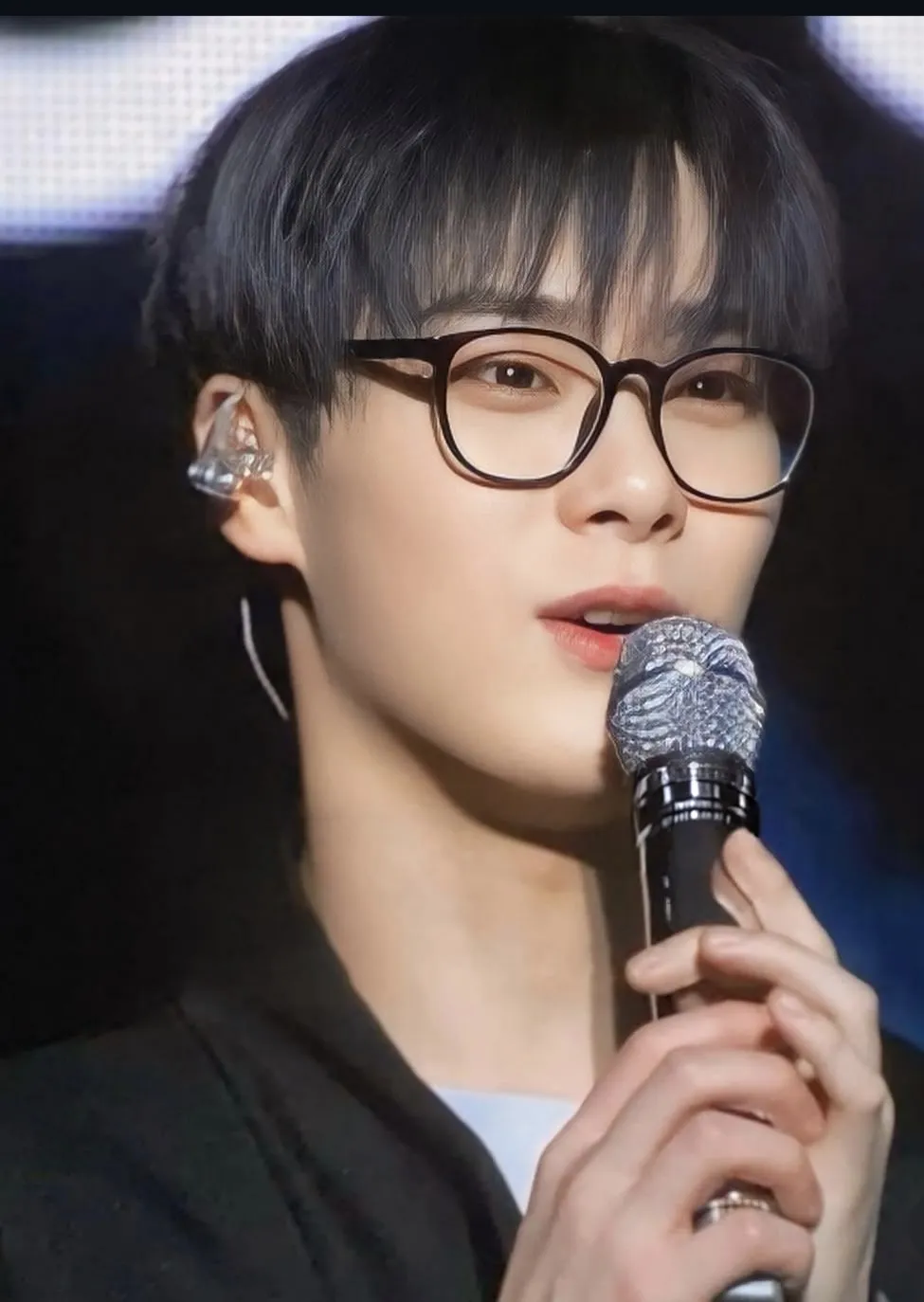 A moment captured by Moonbin (ASTRO)'s fan