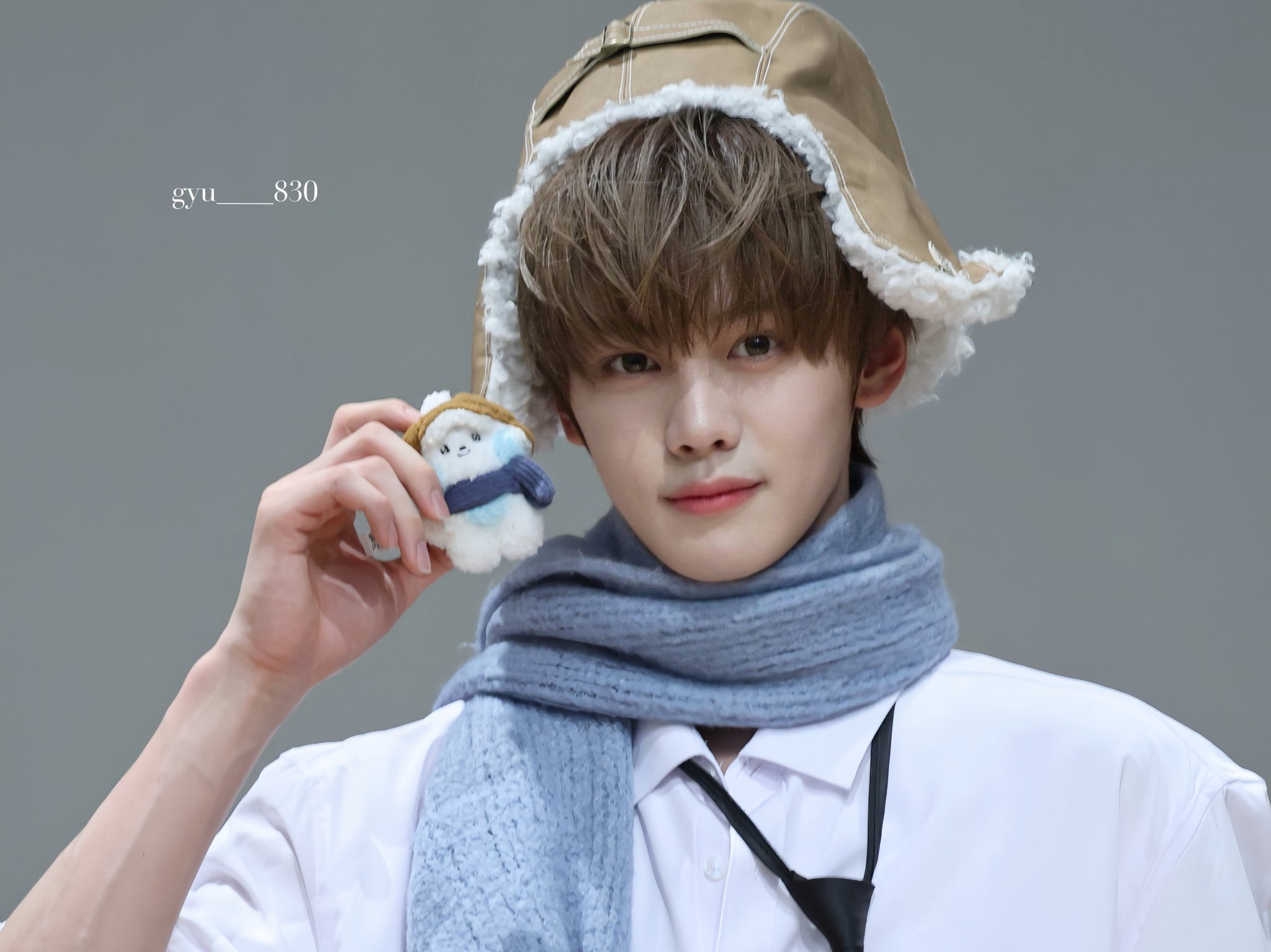 Latest photo of Kim Gyuvin (ZEROBASEONE)