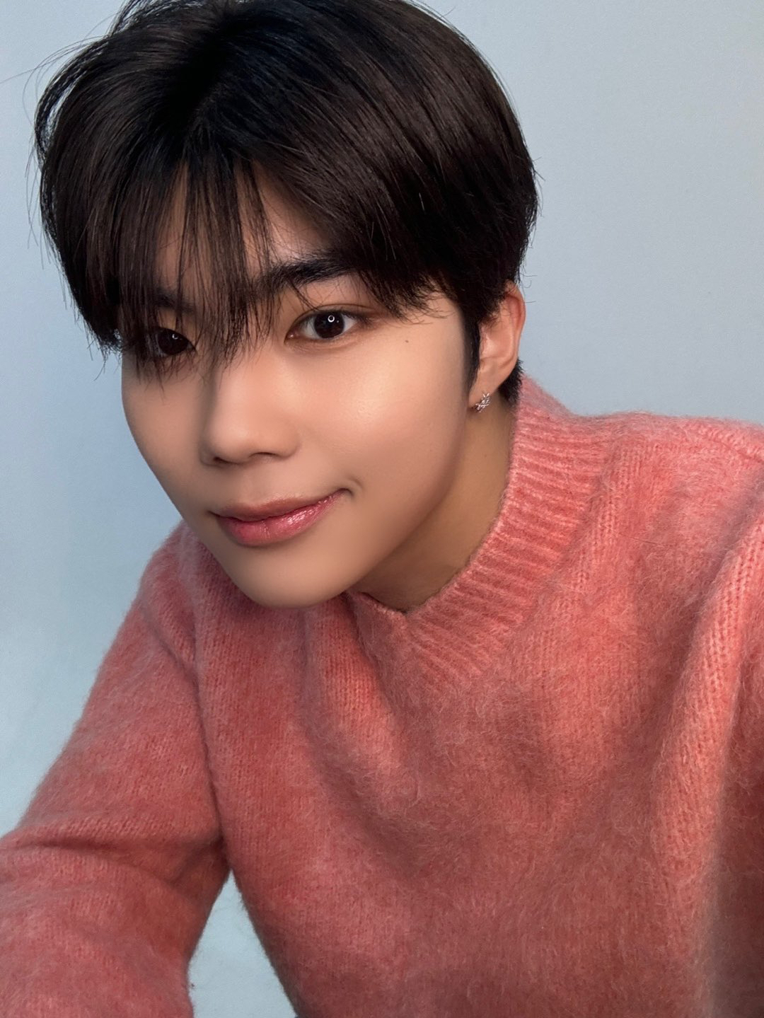 Recent activity shot of Park Gunwook (ZEROBASEONE)