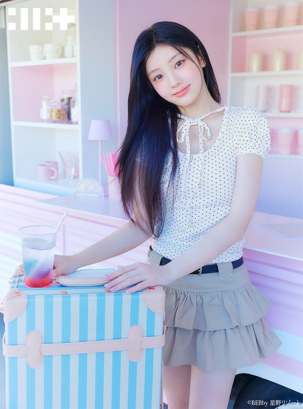 Latest photo of ILLIT