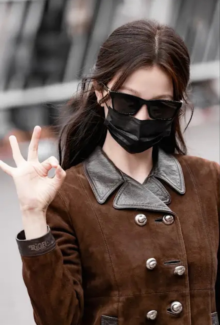 A moment captured by Esther Yu's fan