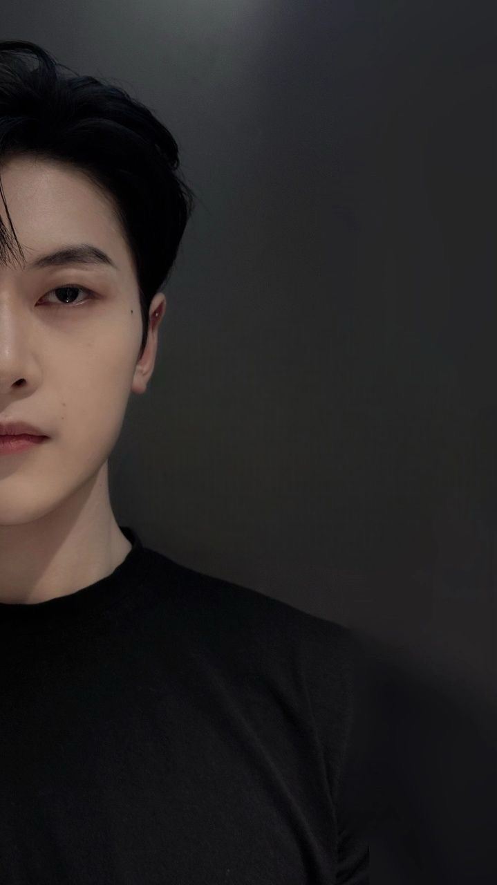 Latest photo of Seok Matthew (ZEROBASEONE)