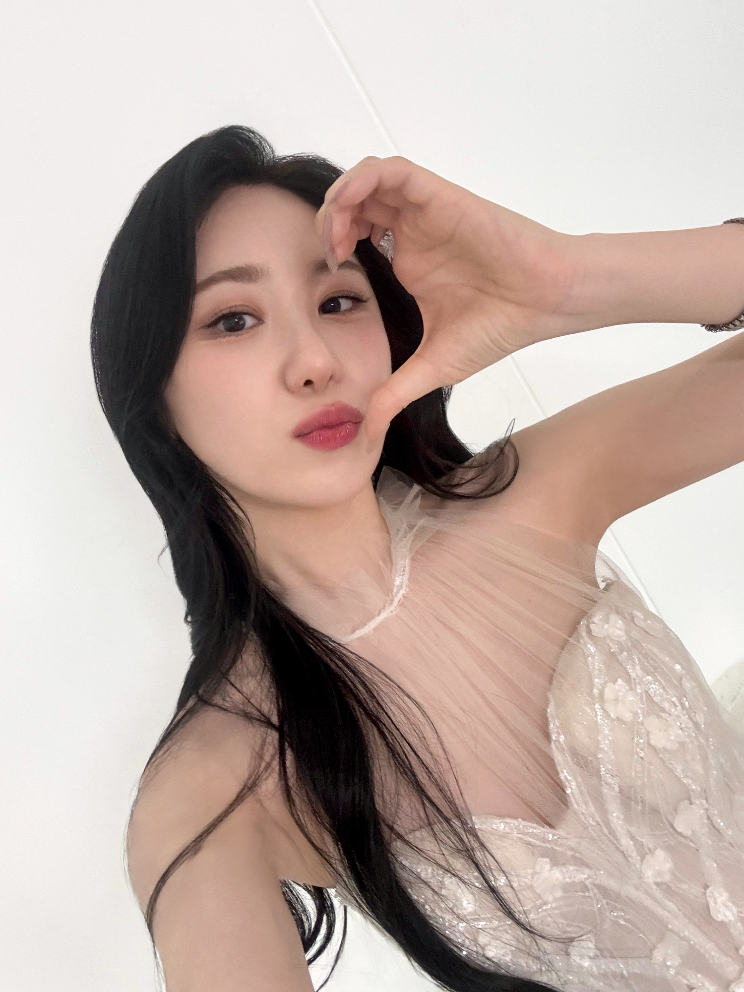 최애돌 커뮤니티 인기 폭발 포스트