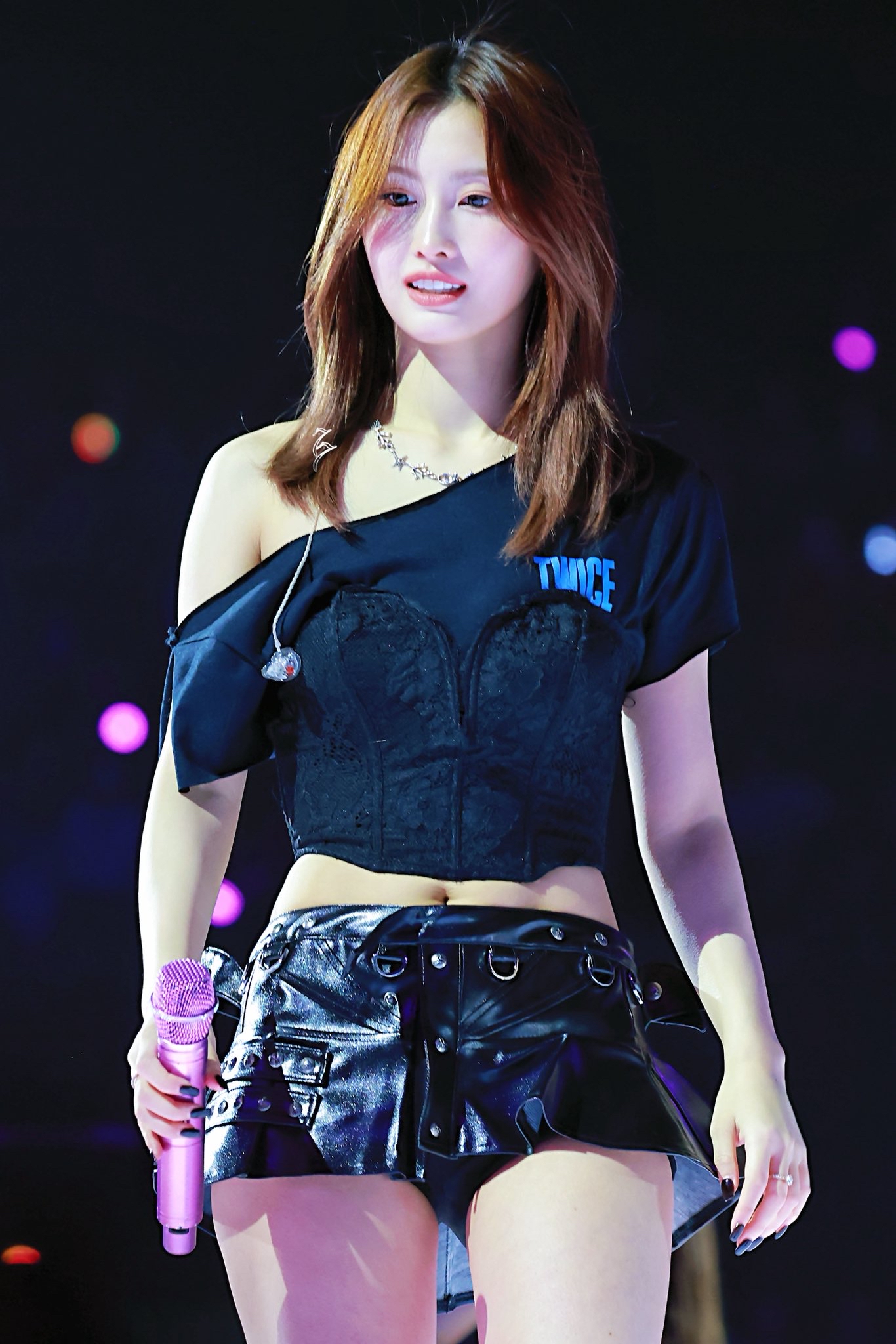 モモ (TWICE)の舞台裏ショット