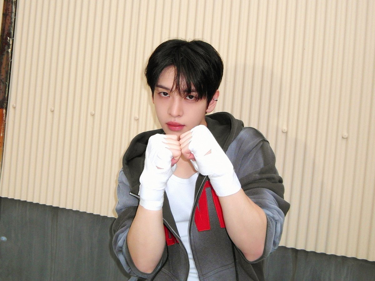 Latest photo of CRAVITY