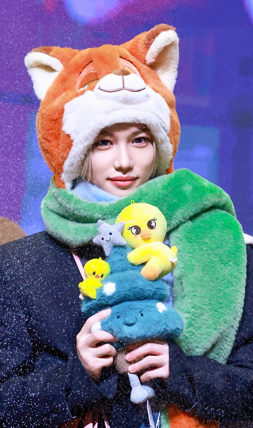 Latest photo of Felix (Stray Kids)