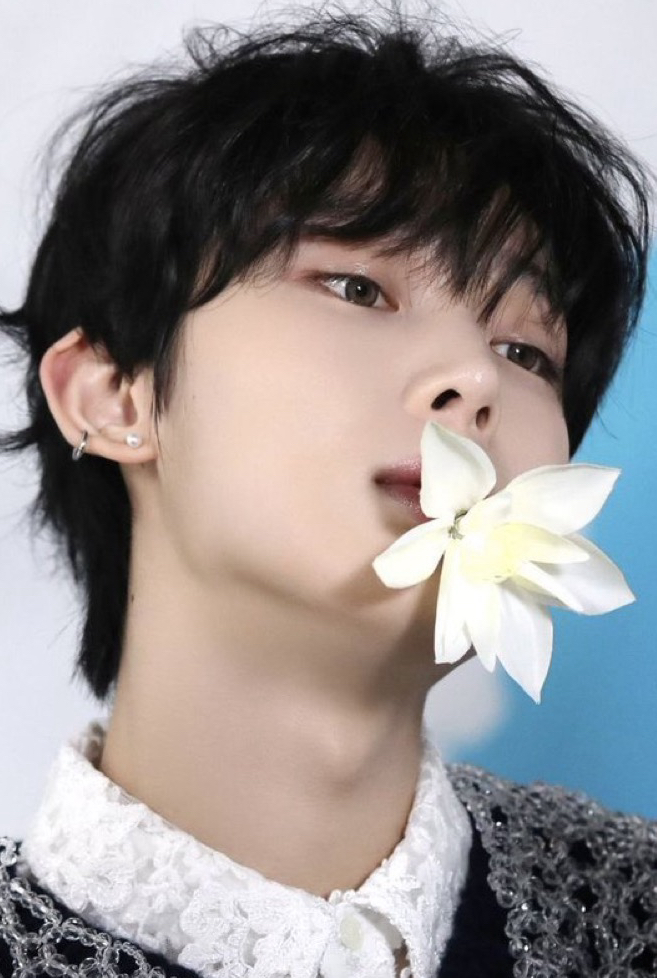 Recent activity shot of Sunoo (ENHYPEN)