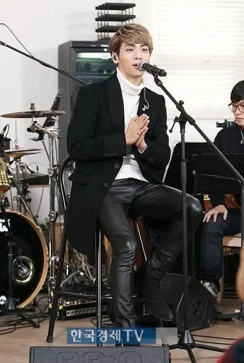 Latest photo of Jonghyun (SHINee)