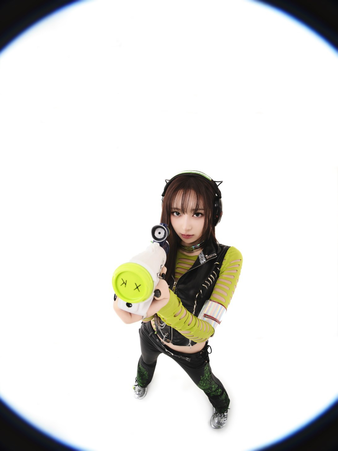 Behind-the-scenes cut of Hannah (X:IN)