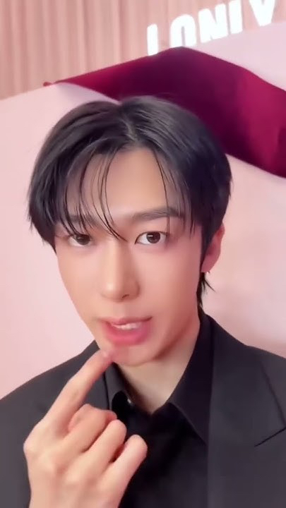 亨元 (MONSTA X)的最新活動照片