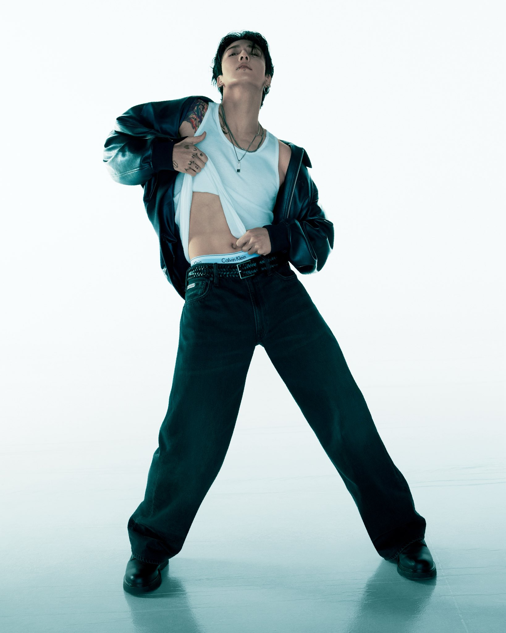 Behind-the-scenes cut of BTS