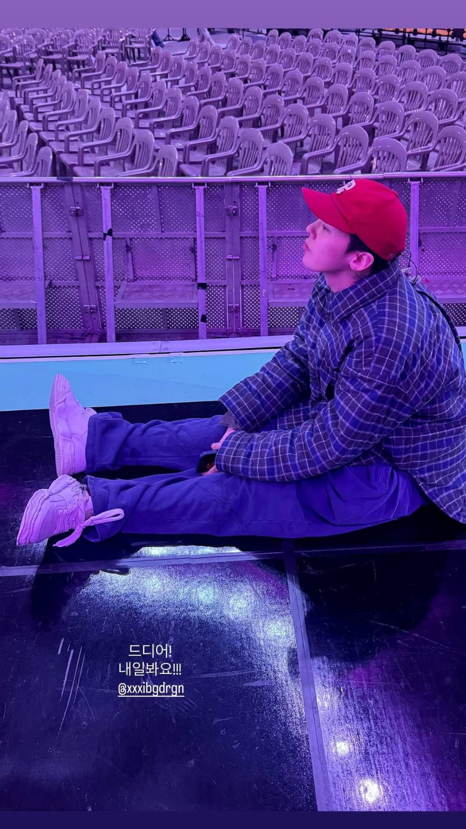 Recent activity shot of G-DRAGON (BIGBANG)