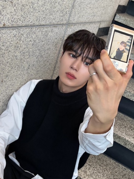 Recent activity shot of Kim Junseo (ALPHA DRIVE ONE)