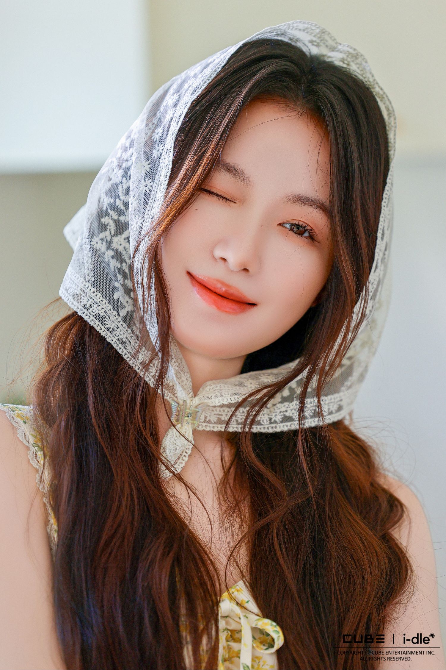 Behind-the-scenes cut of Shuhua (i-dle)