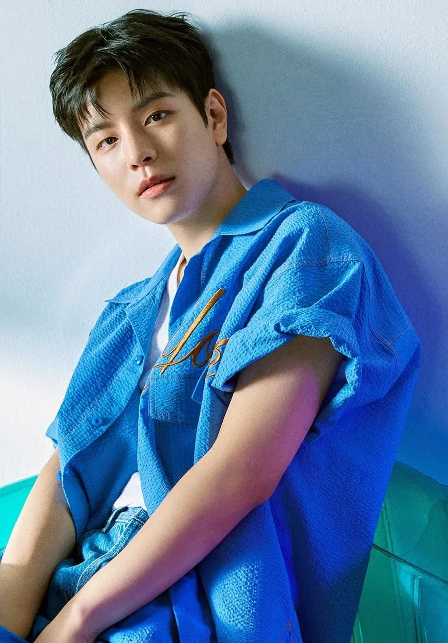 Behind-the-scenes cut of Seungmin (Stray Kids)