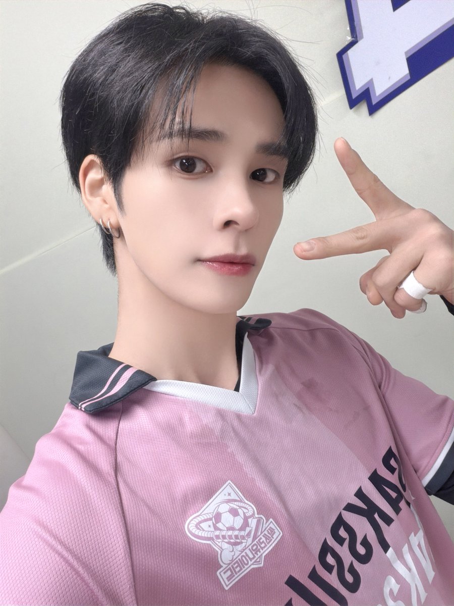 Latest photo of CRAVITY