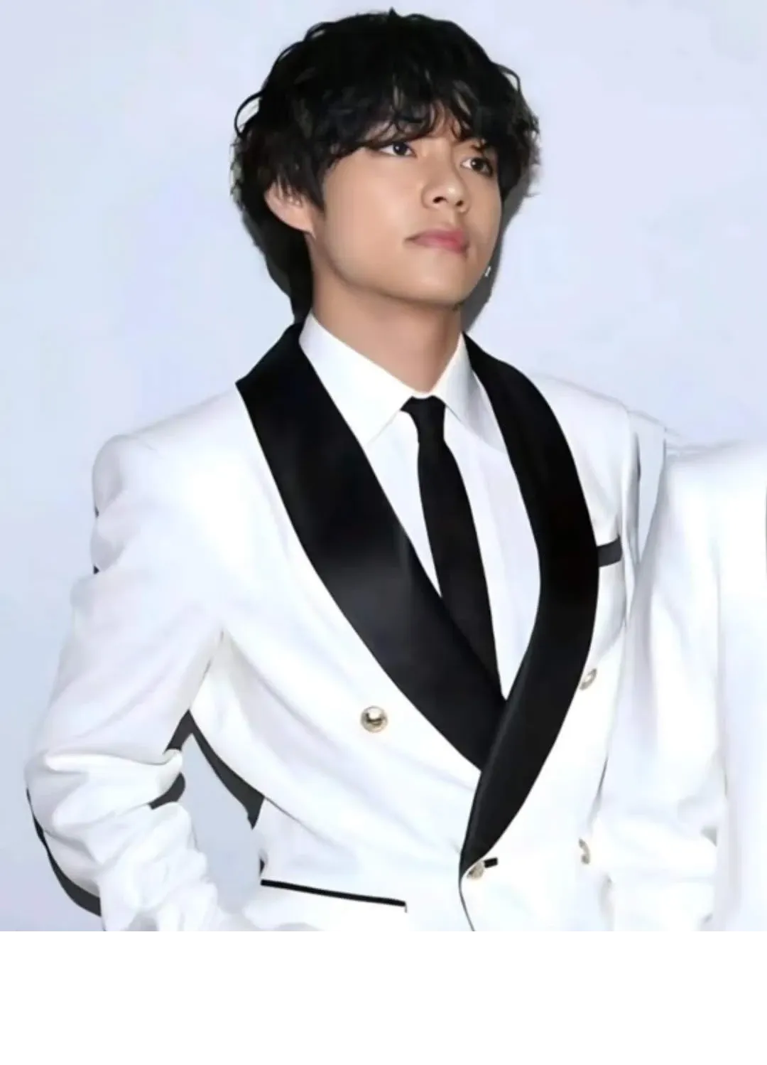 뷔 (방탄소년단) 최근 활동샷