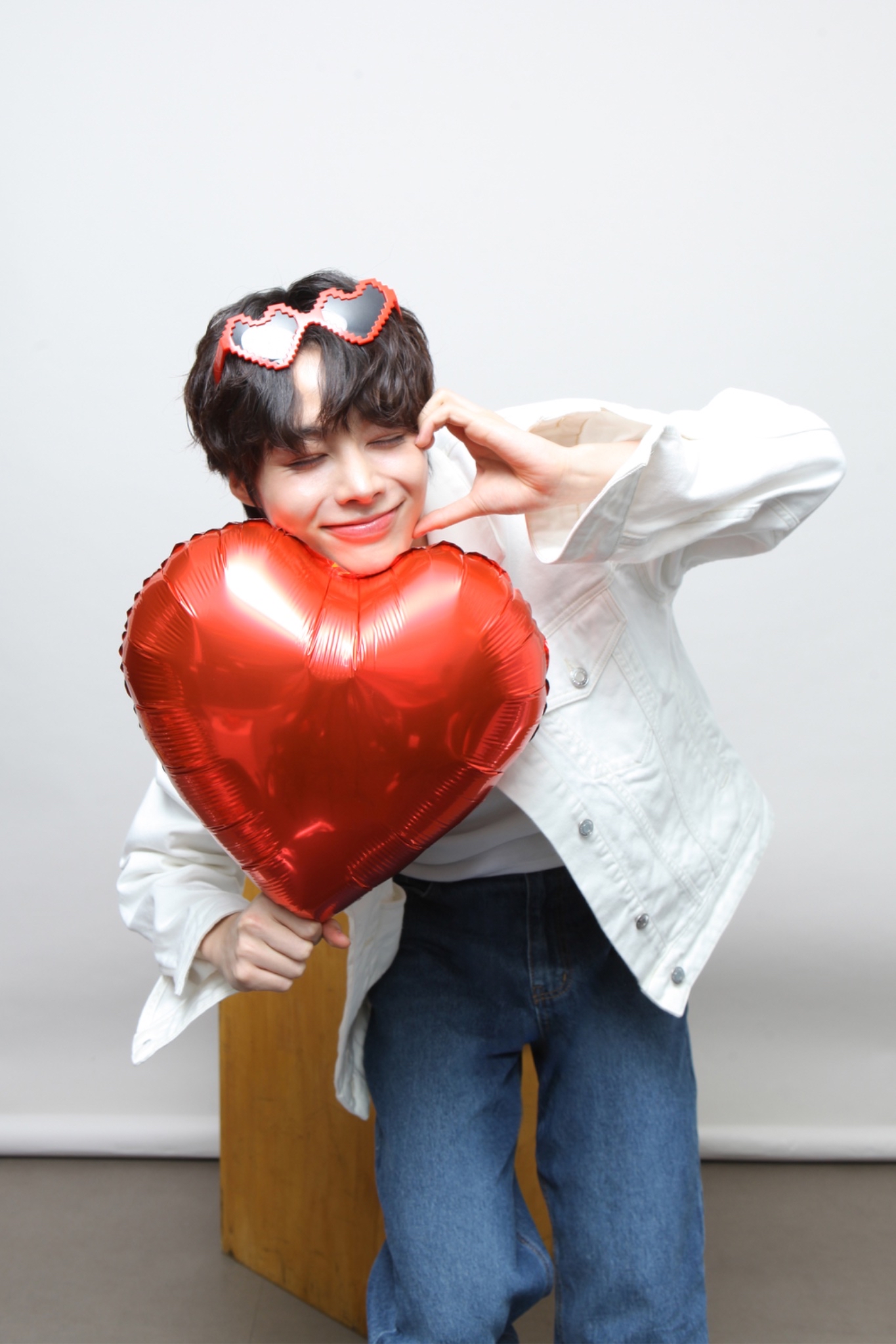 Today's hottest K-pop community feed