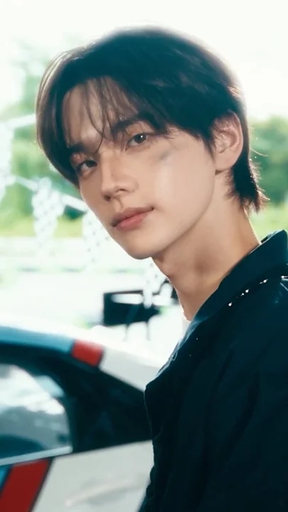 粉丝推荐的申惟 (TWS)壁纸图片