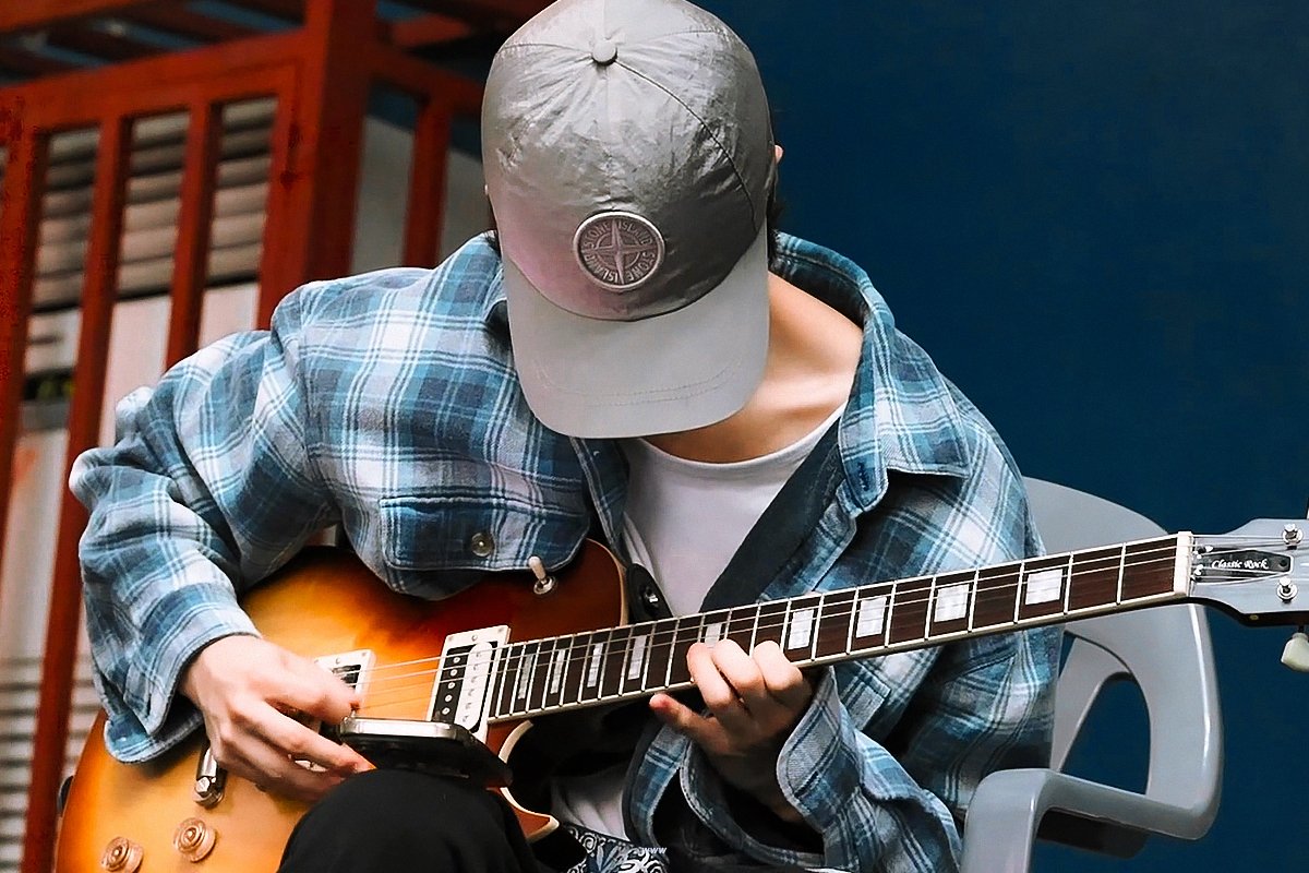 Recent activity shot of HAN (Stray Kids)