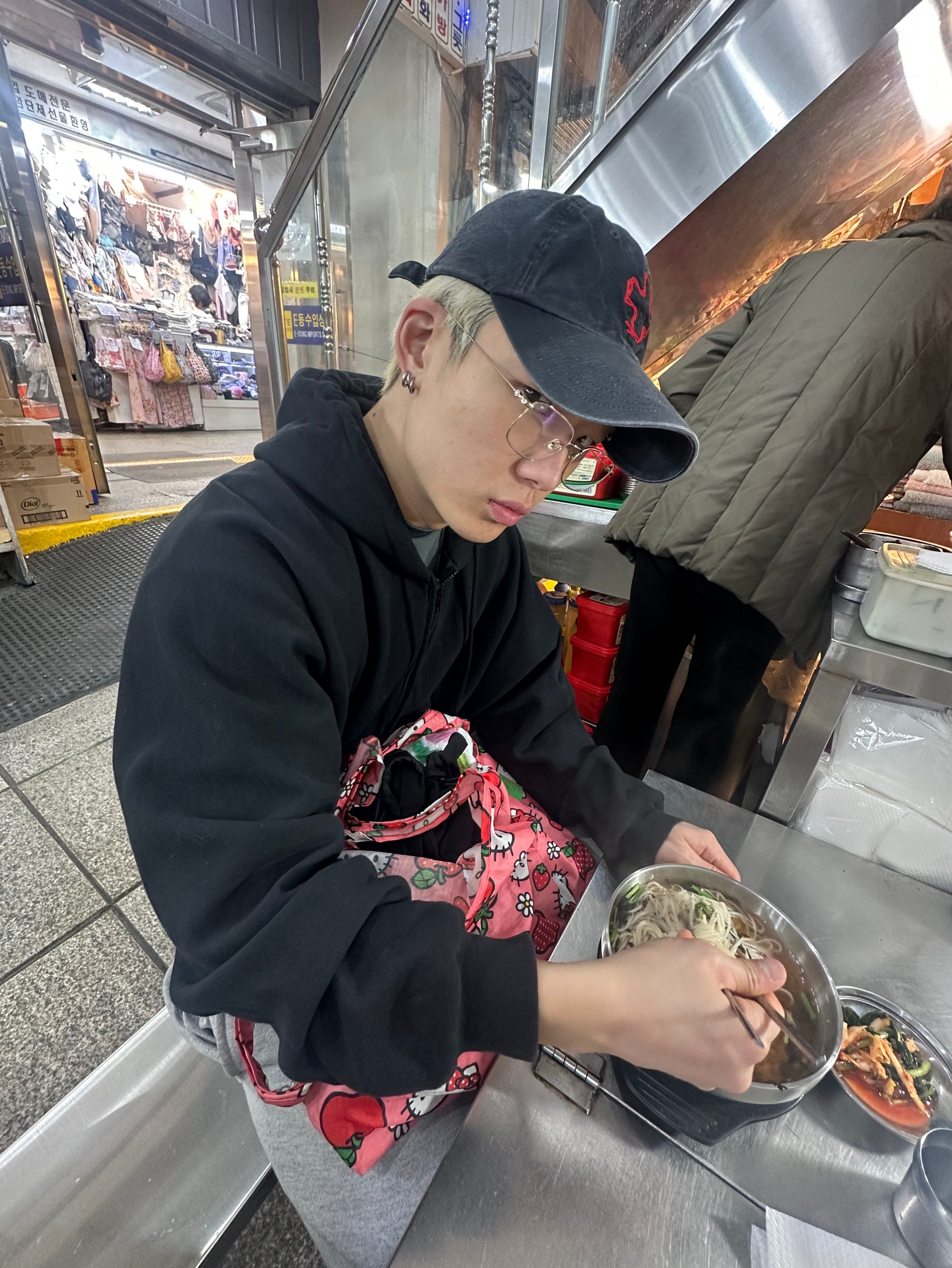 A moment captured by BOBBY (iKON)'s fan