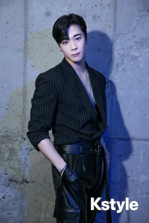 A moment captured by Moonbin (ASTRO)'s fan