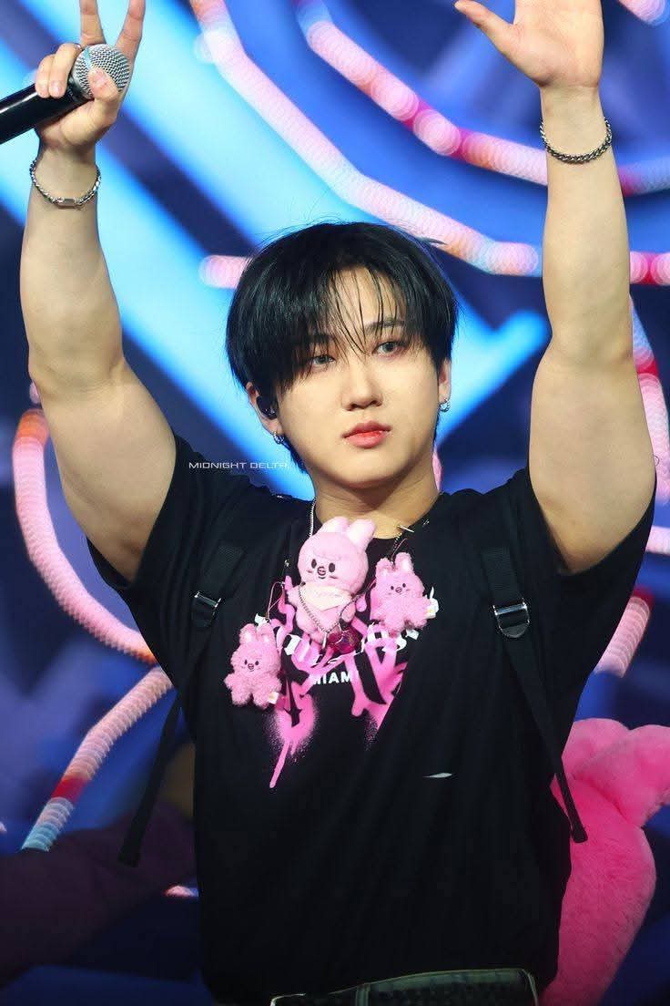 Behind-the-scenes cut of Changbin (Stray Kids)