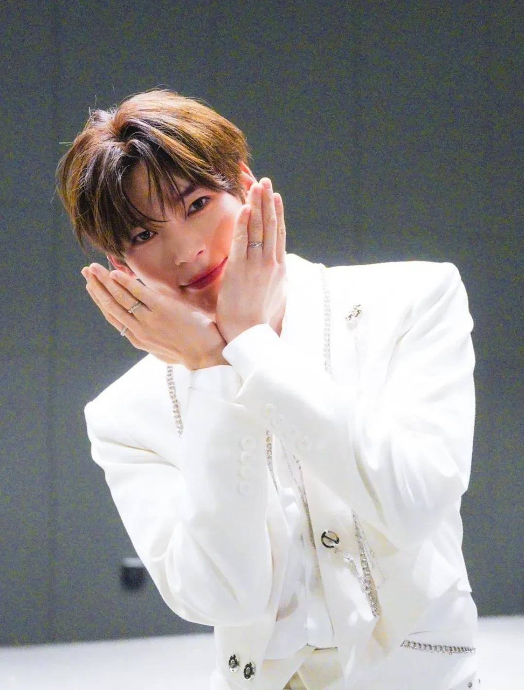 A moment captured by Sung Hanbin (ZEROBASEONE)'s fan