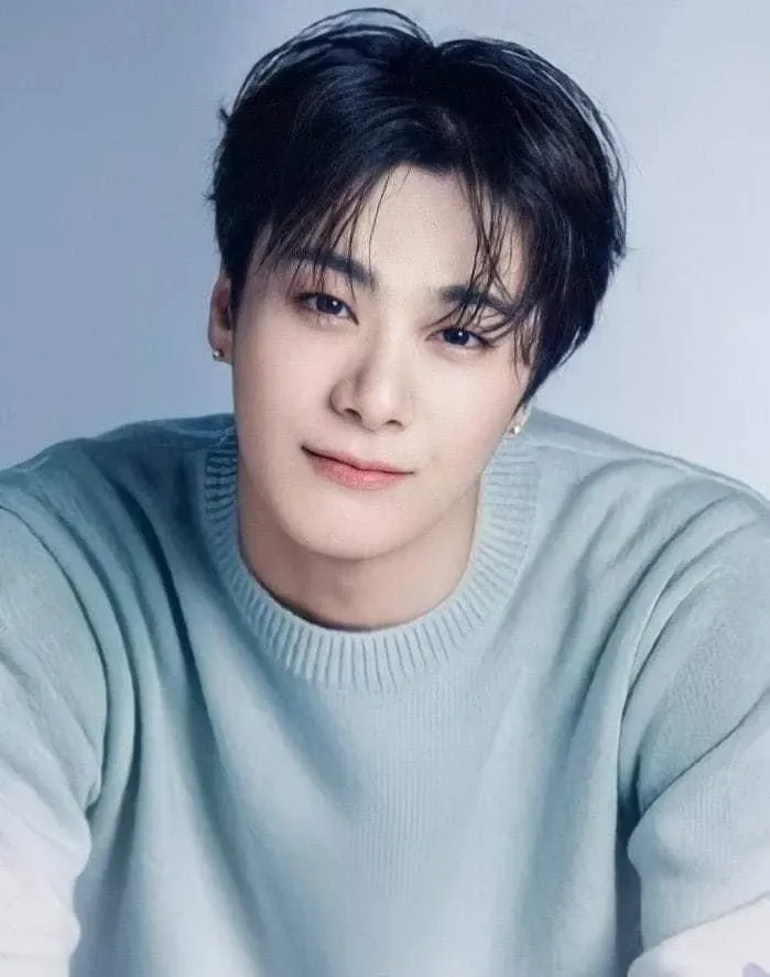 Behind-the-scenes cut of Moonbin (ASTRO)
