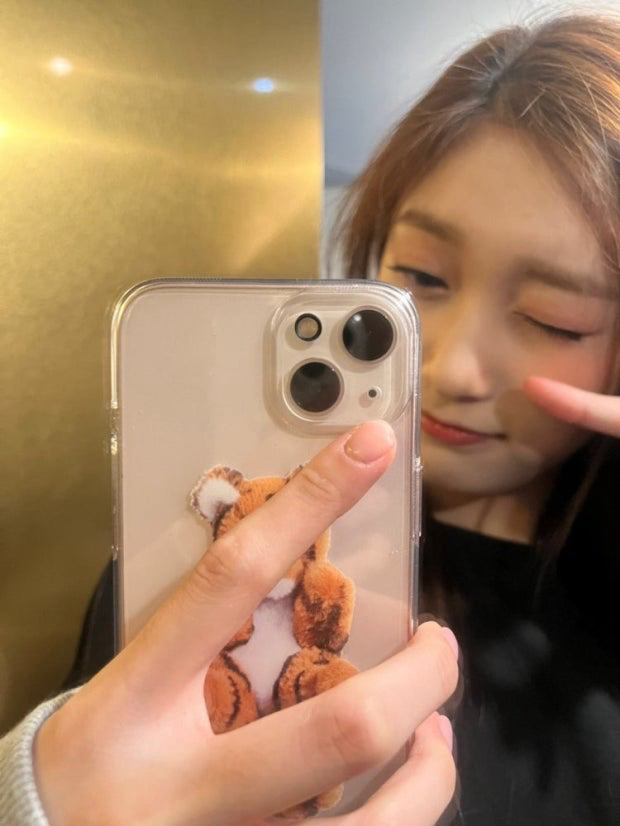 Recent activity shot of Leeseo (IVE)