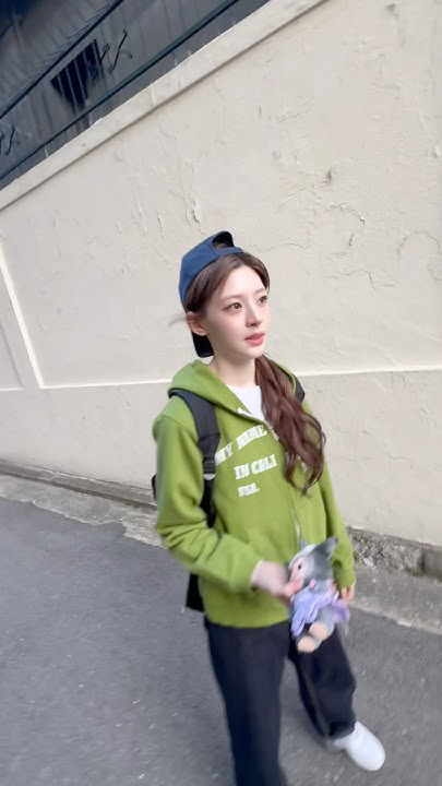 A heartfelt wallpaper shared by STAYC's fans