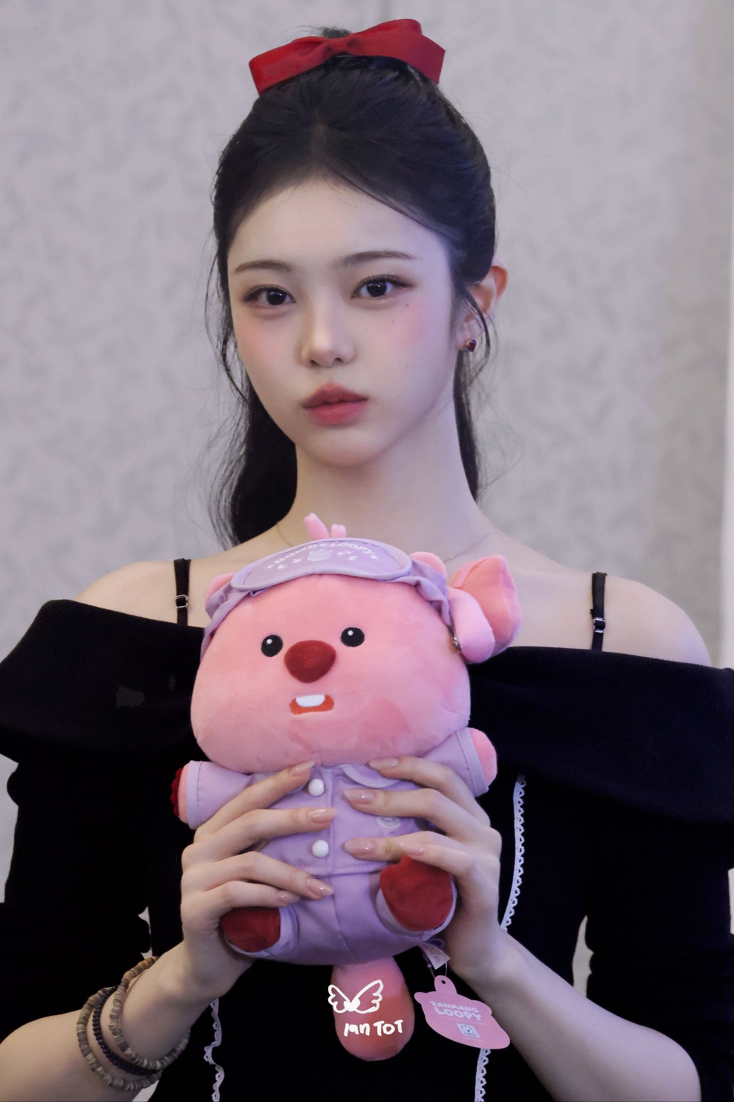 A moment captured by Ian (Hearts2Hearts)'s fan