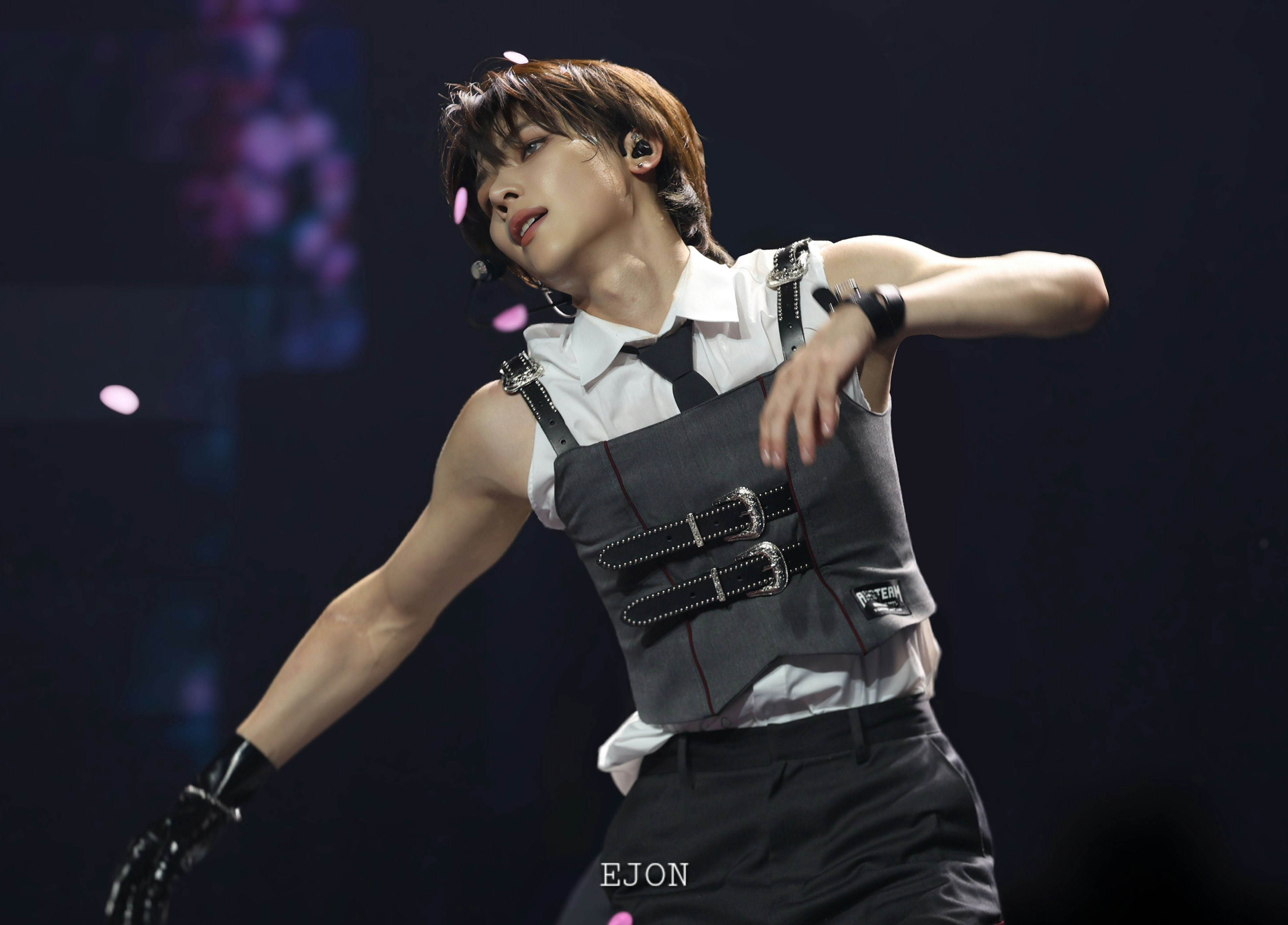 니콜라스 (앤팀) 최근 활동샷