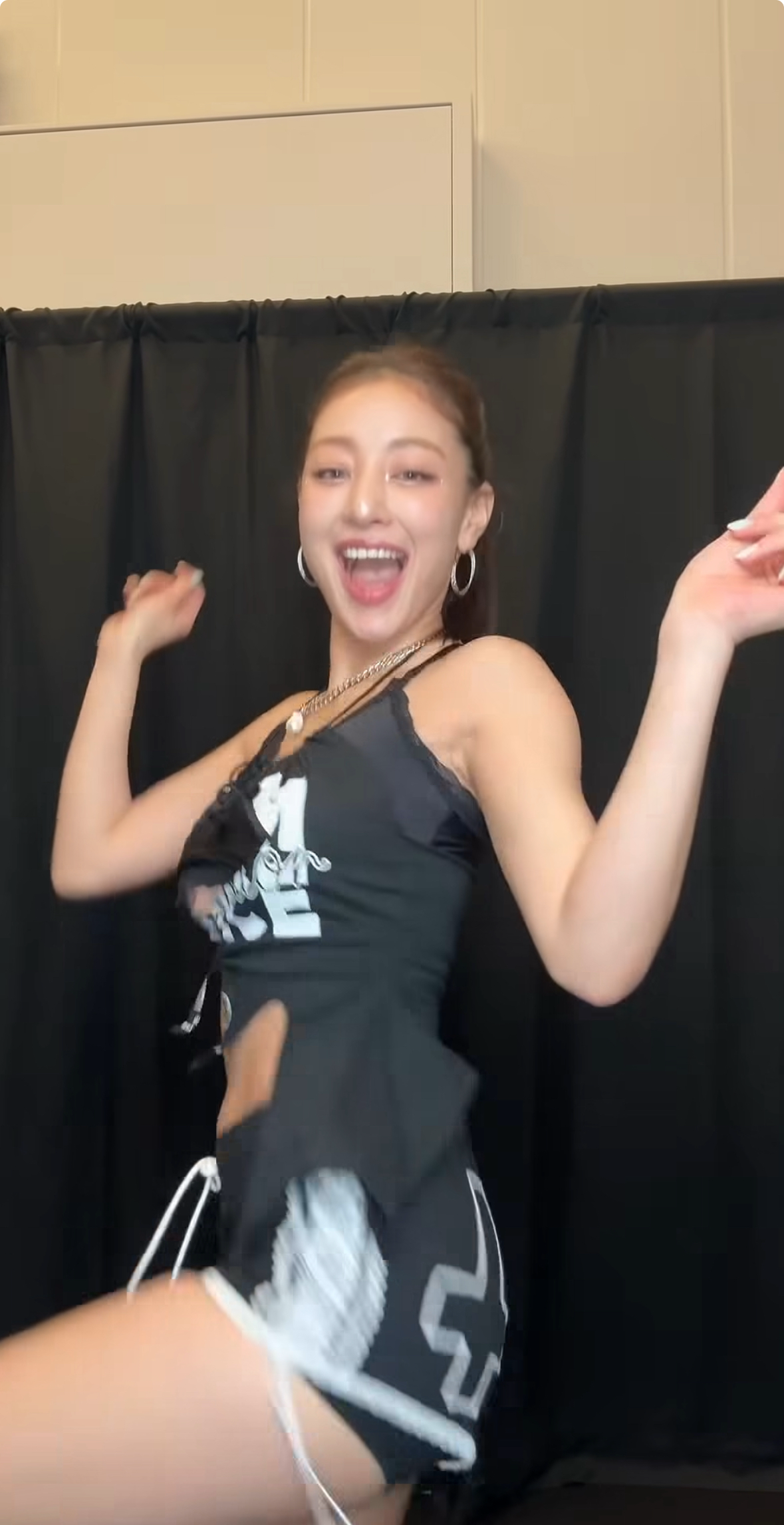 Recent activity shot of Jihyo (TWICE)