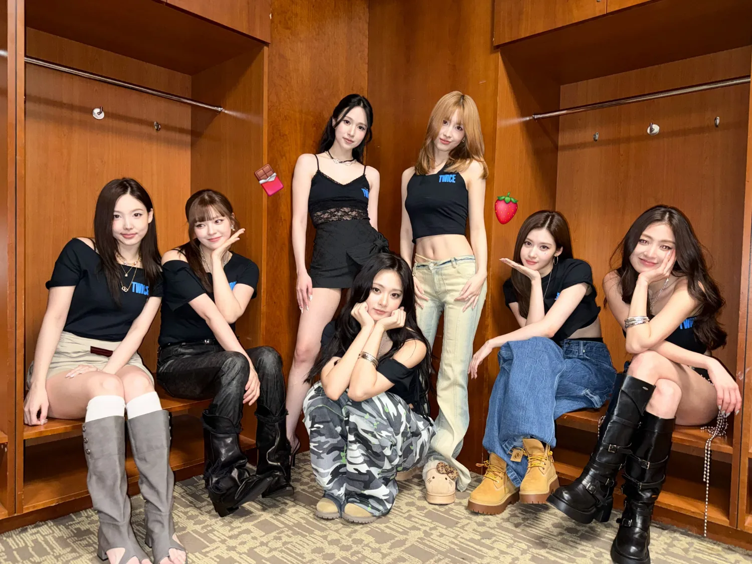 Momen yang diabadikan oleh penggemar TWICE