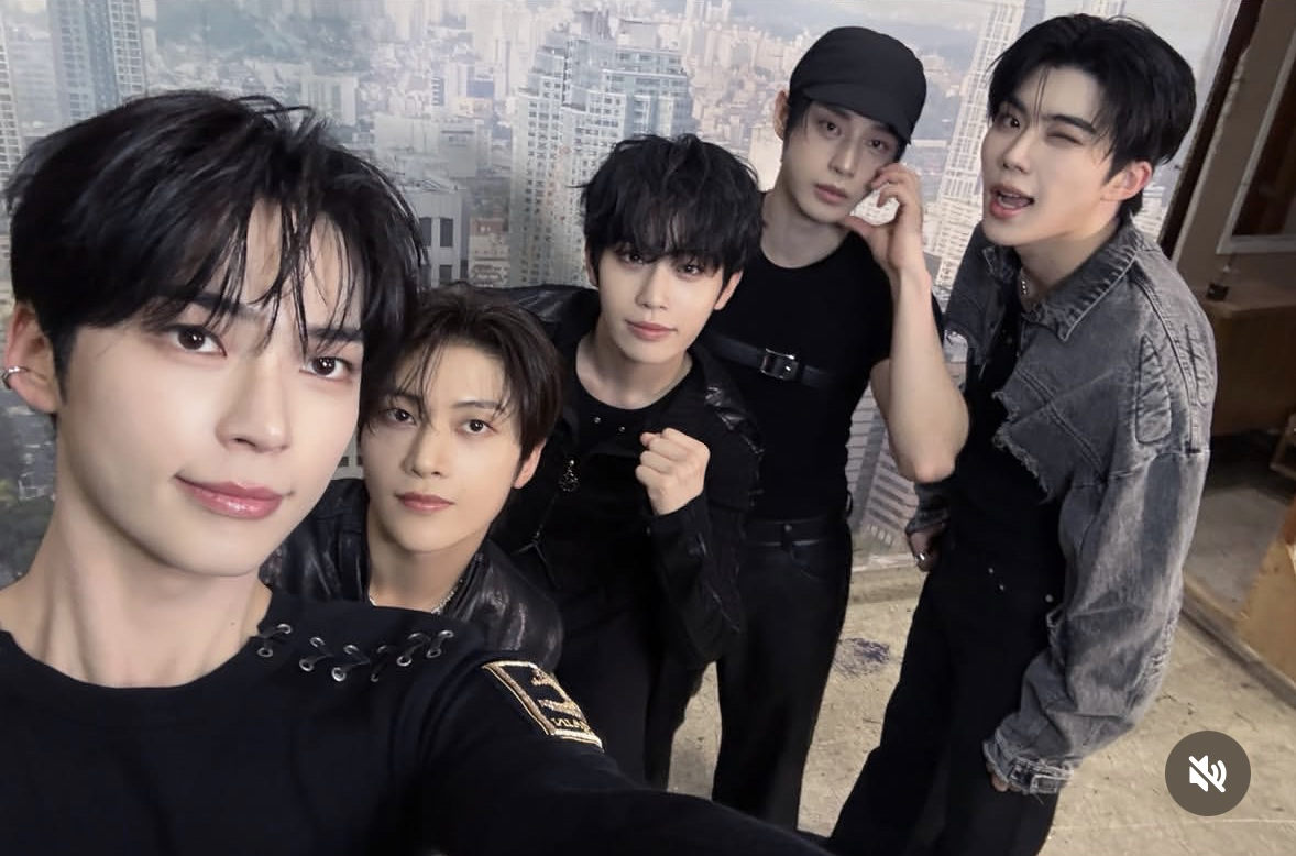 Recent activity shot of Park Gunwook (ZEROBASEONE)