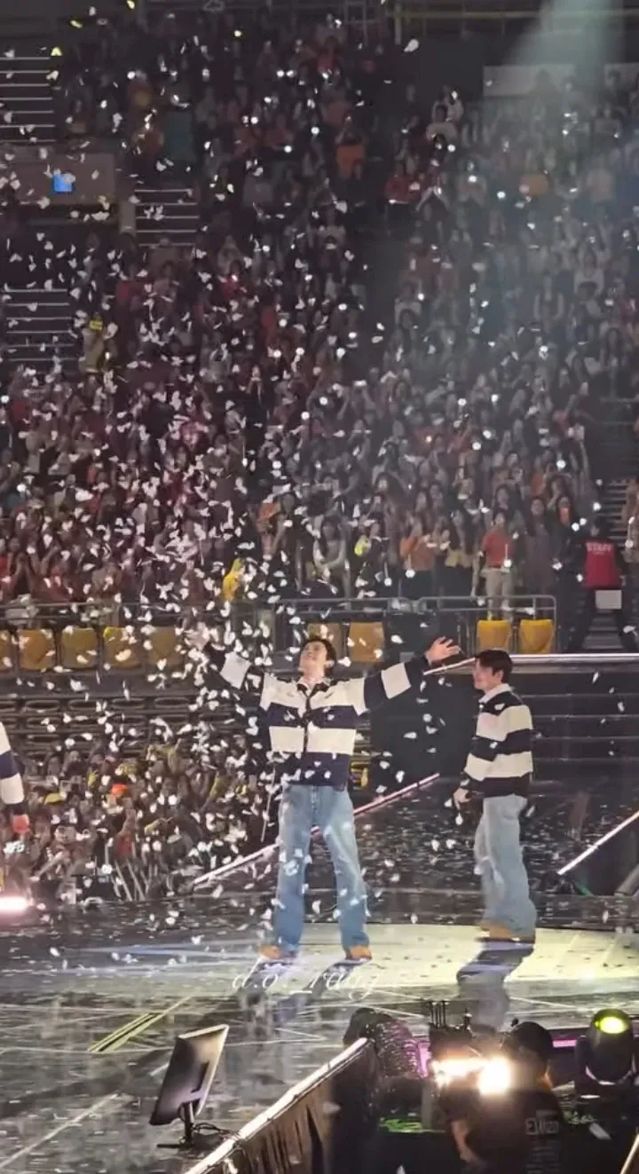 The most beloved wallpaper among EXO's fans