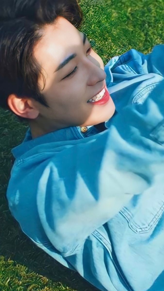 Recent activity shot of Wonwoo (SEVENTEEN)