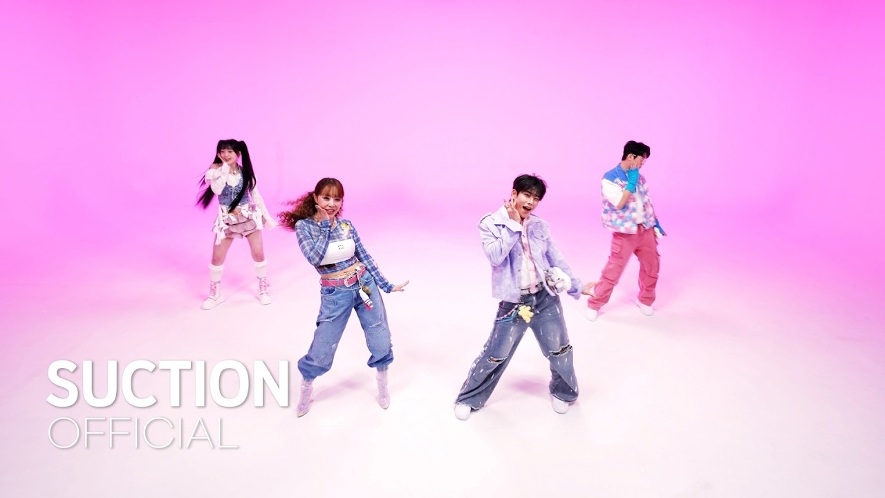 A moment captured by MJ (ASTRO)'s fan