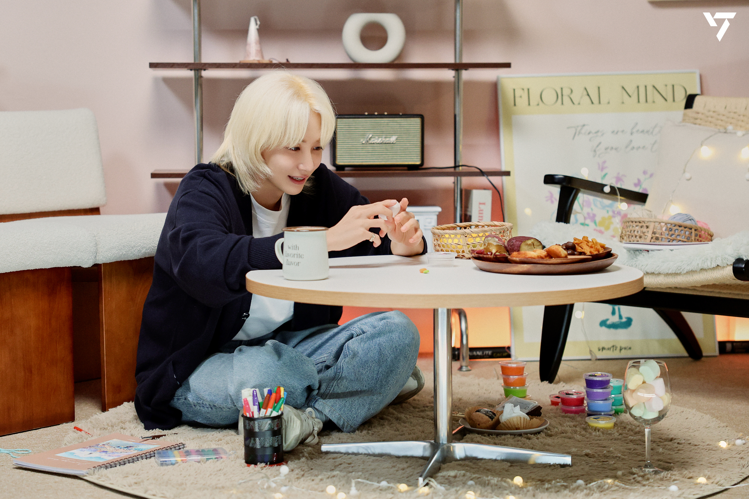 Foto aktivitas terbaru Jeonghan (SEVENTEEN)