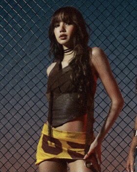 Potret di balik layar Lisa (BLACKPINK)