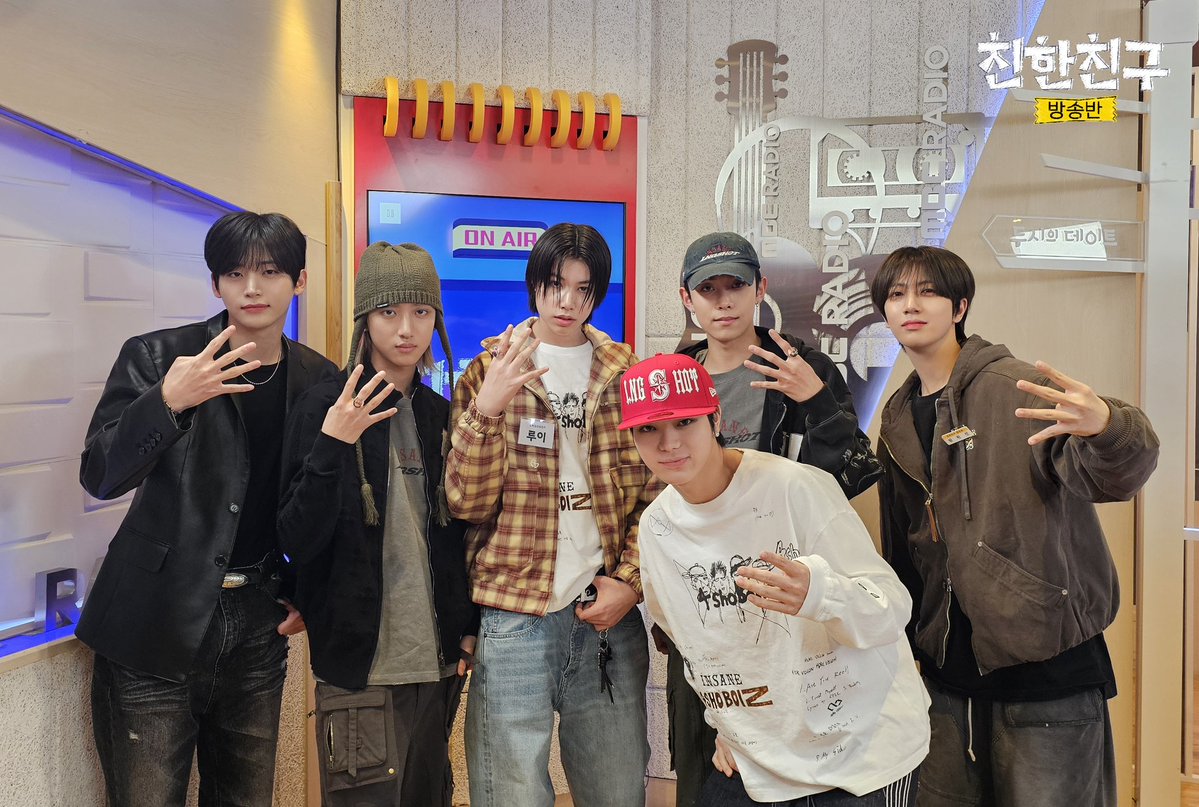 Behind-the-scenes cut of CRAVITY