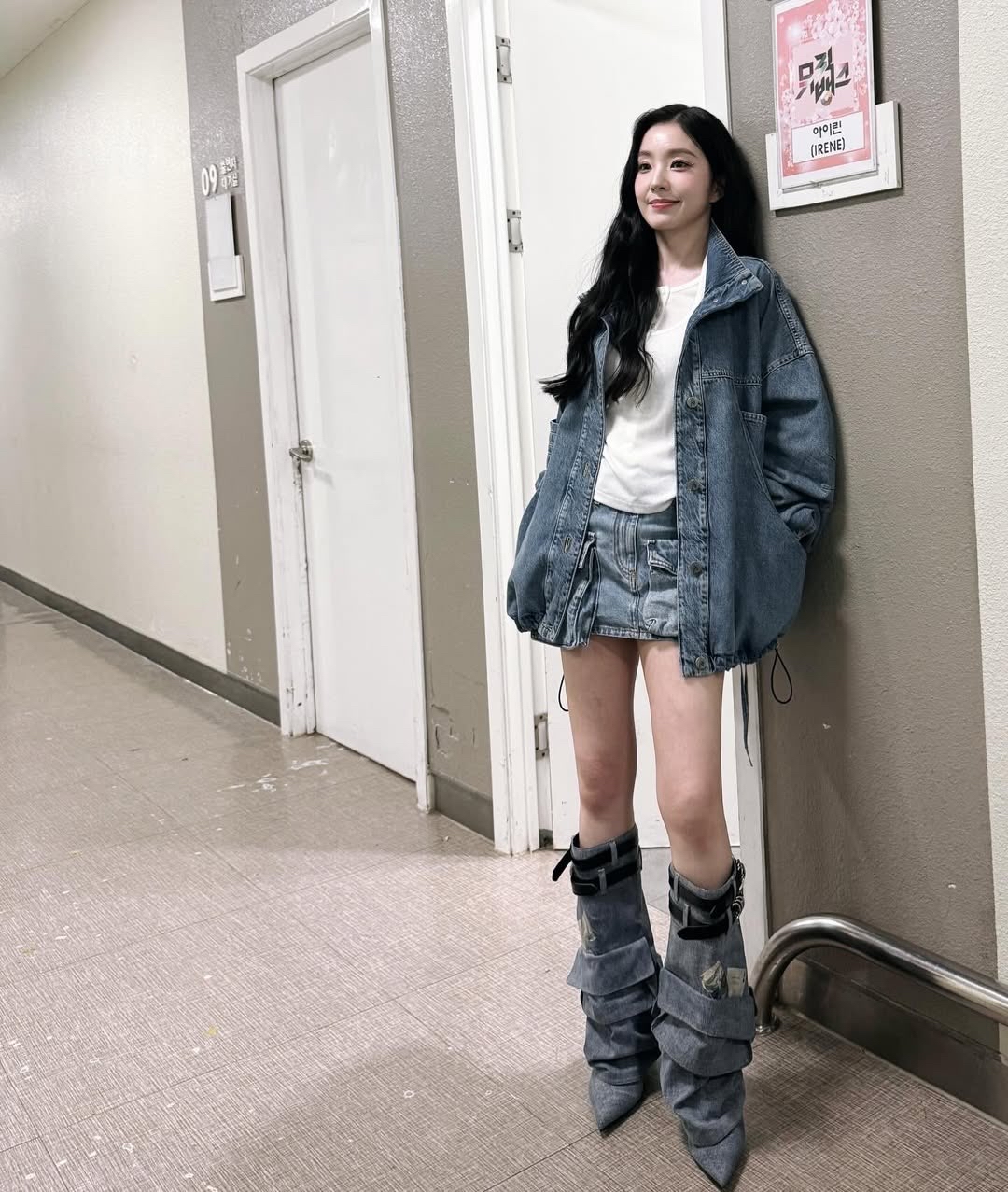 Recent activity shot of Red Velvet