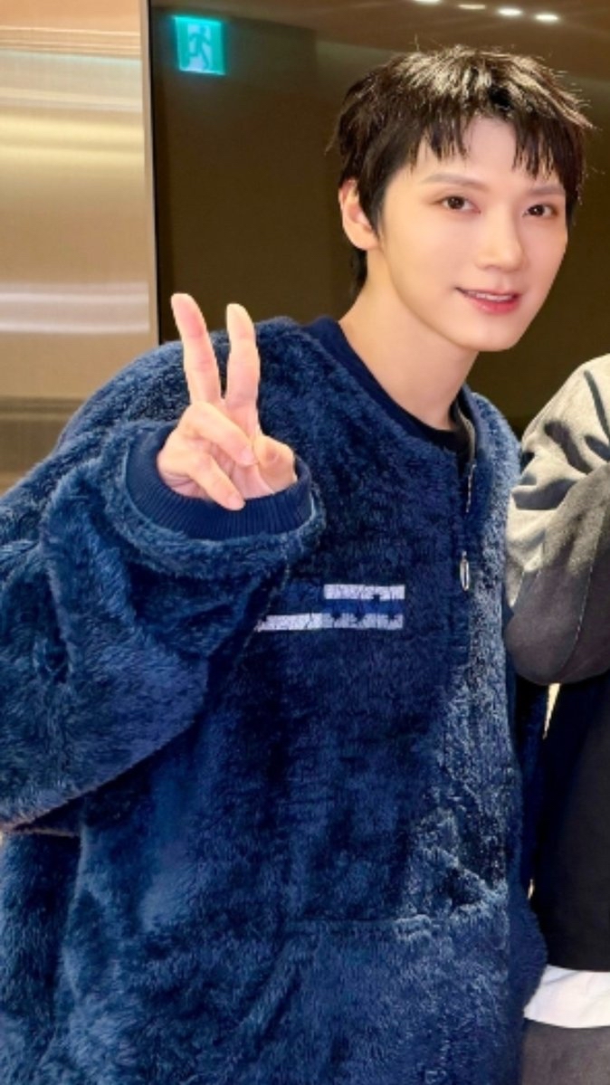 テン (WayV)の舞台裏ショット