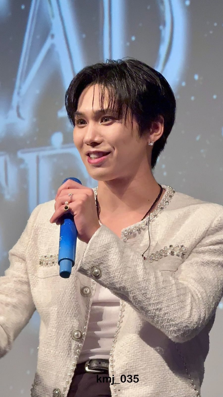 A moment captured by Rocky's fan