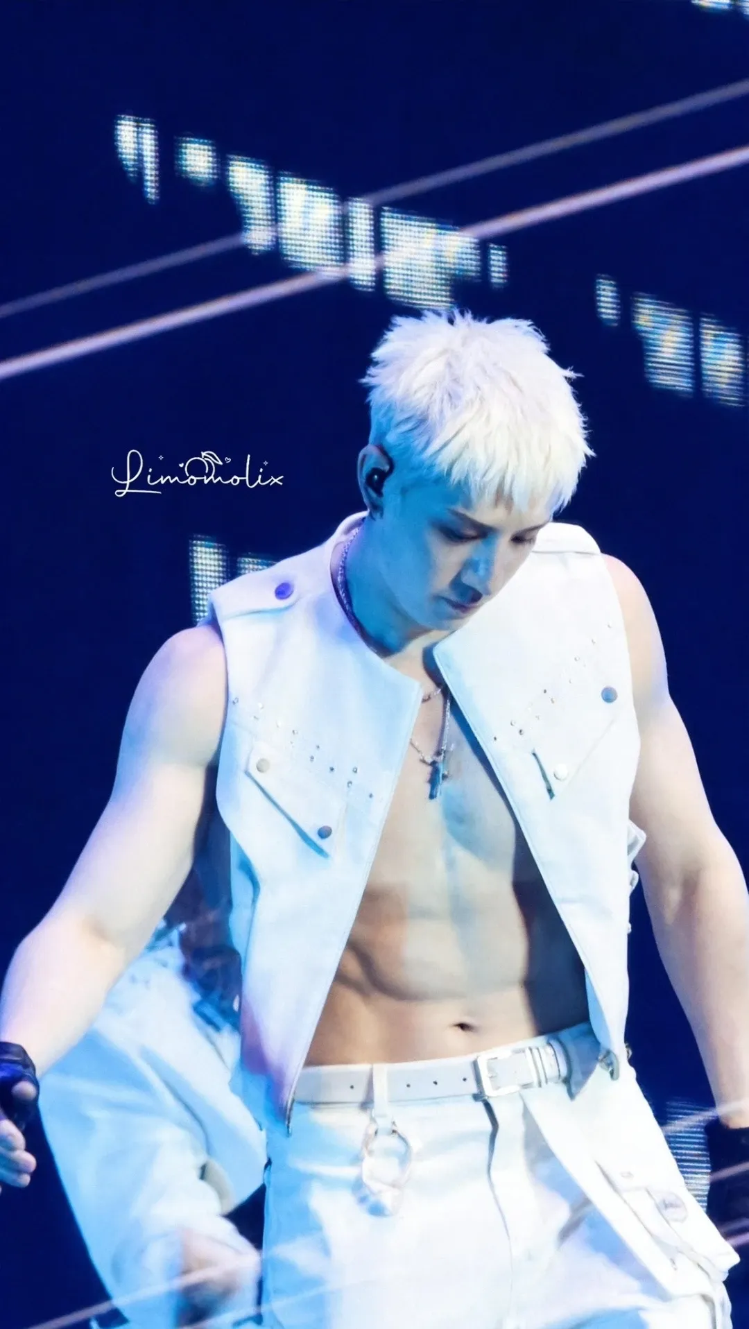 Fandom-recommended wallpaper image of Bang Chan (Stray Kids)